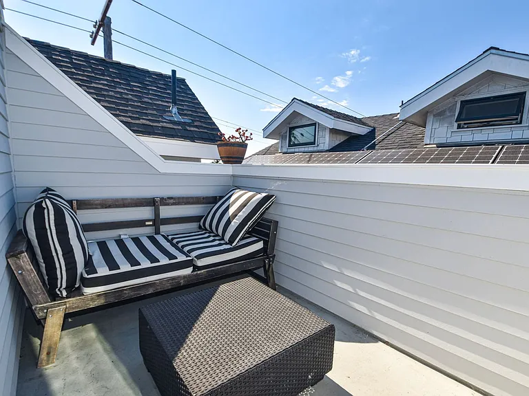 843 C Ave — Photo 16