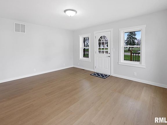 5th image of 215 N Union St