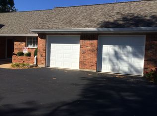 1015 Pocono Trl, Ballwin, MO 63021