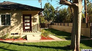 3rd image of 3262 Fair Oaks Ave