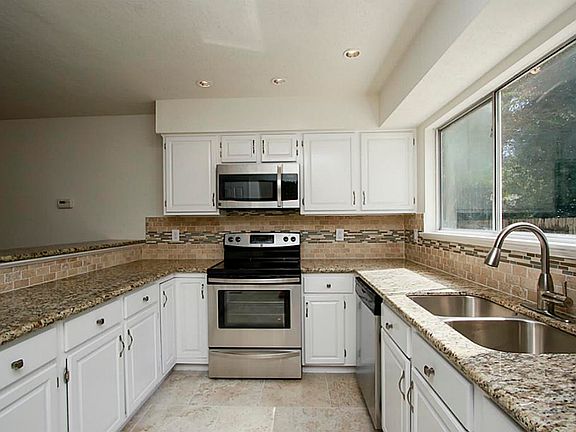 5th image of 4406 Mountain Peak Way