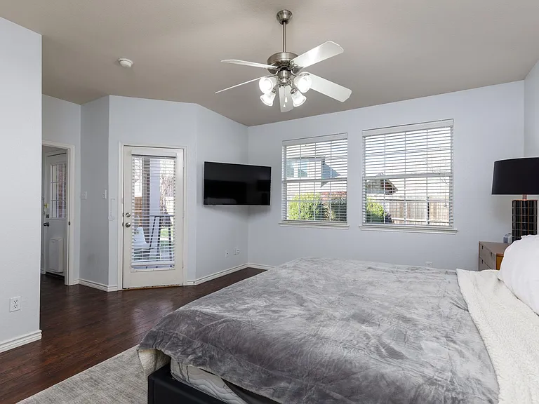 5904 Silver Buckle Dr — Photo 7