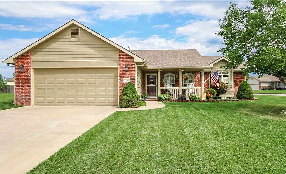 1st image of 2618 E Keys Dr
