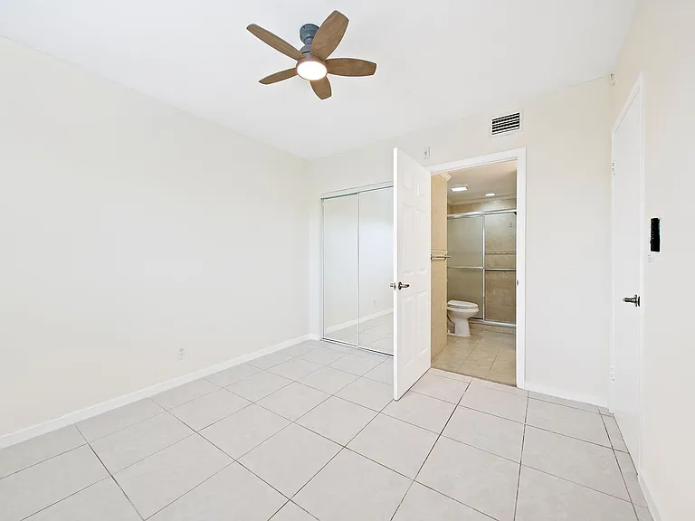 2238 Monroe St #306 — Photo 8