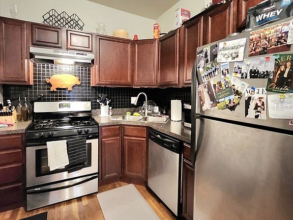 3rd image of 1134 W Barry Ave #2