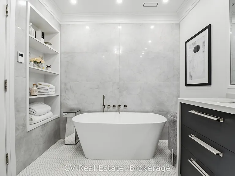 46 Bernard Ave — Photo 22