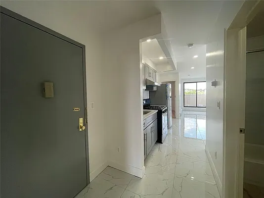 Sold by Remax Real Estate Professionals | media 13