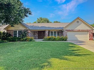 5615 E 103rd St, Tulsa, OK 74137