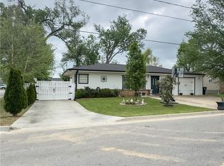 519 N 10th St, Rogers, AR 72756