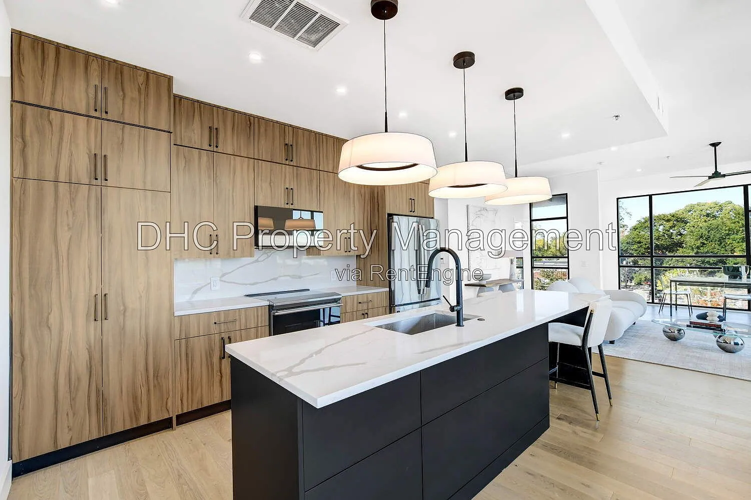 2 bed, 1.5 bath, 1048 sqft, $3,500 — Photo 2