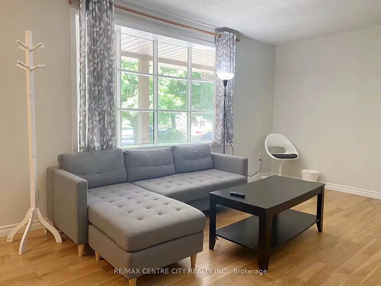 116 Paperbirch Cres E #UPPER — Photo 16