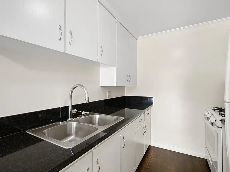2266 Cazador Dr #17 — Photo 8