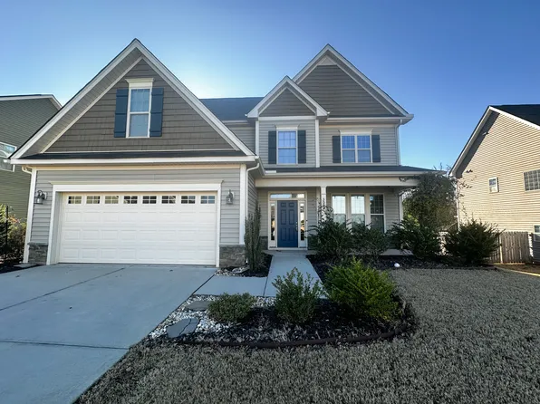 300 Mulberry Banks Dr, Clayton, NC 27527