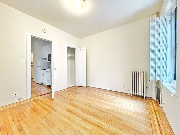 2nd image of 111 W 16th St APT 4M