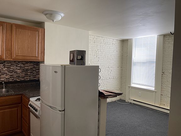 2nd image of 6 Pine St #5