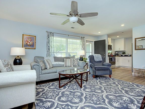 4th image of 4605 Coronado Dr APT T