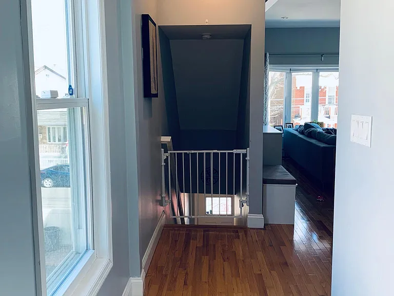 190 Shepherd Ave #2 — Photo 6