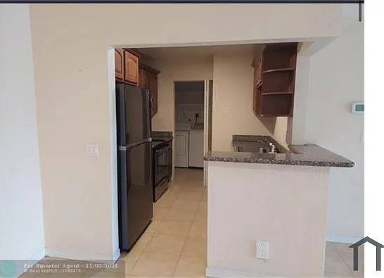 2 bed, 1060 sqft, $2,000 — Photo 1