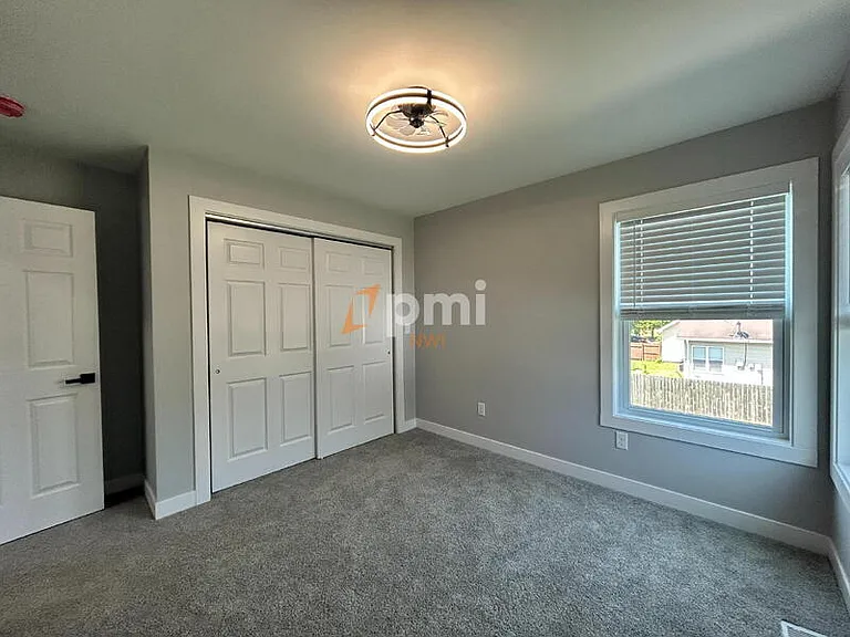 5212 Torrence Ave — Photo 15