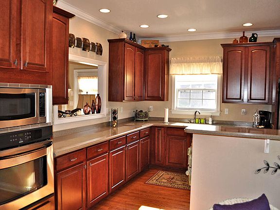 3rd image of 765 Deep Woods Ln