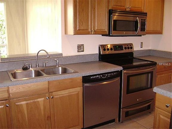 4th image of 417 Courbet Dr #417