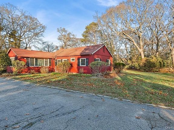 2nd image of 1850 Sterling Rd