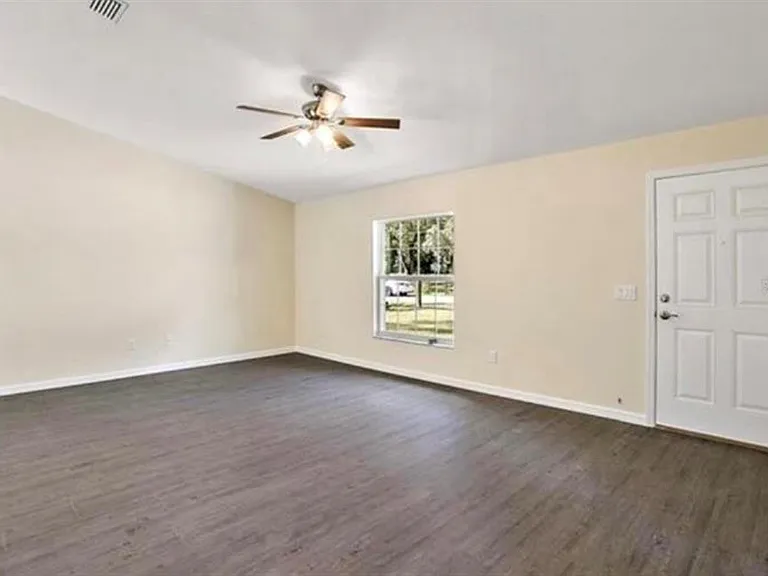 2920 SE 49th Pl — Photo 3