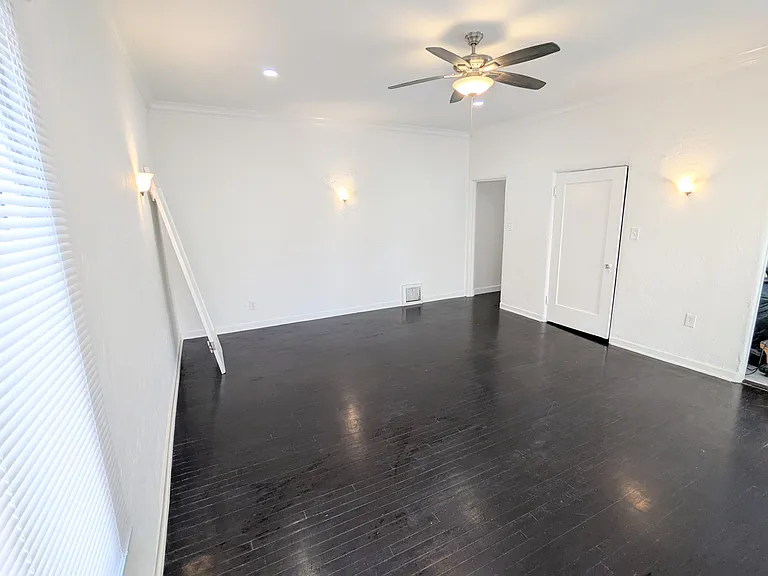 1152 Gordon St #3 — Photo 3