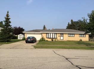 1440 W Holtz Ave, Addison, IL 60101