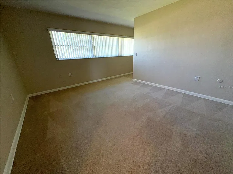 228 Howard Dr — Photo 5