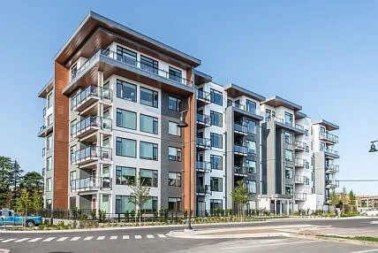 Radius at Royal Oak Apartments — Photo 2