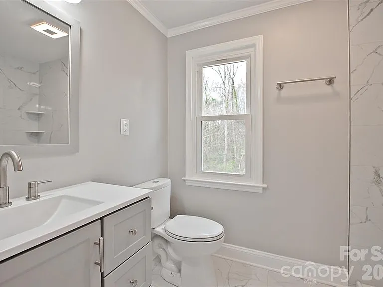 1404 Nottingham Rd — Photo 26