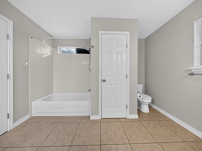 241 Brian Ln — Photo 19