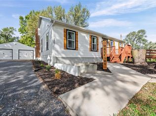 24431 139th St, Leavenworth, KS 66048
