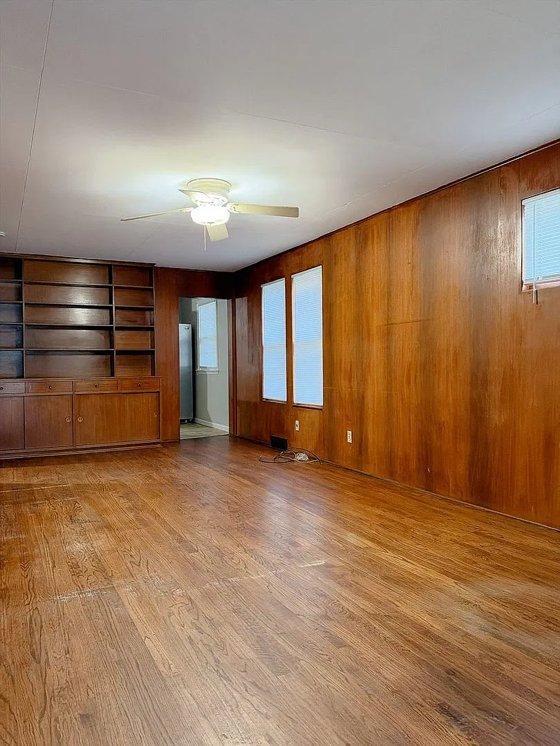 2 bed 1 bath off street parking $1150 — Photo 4