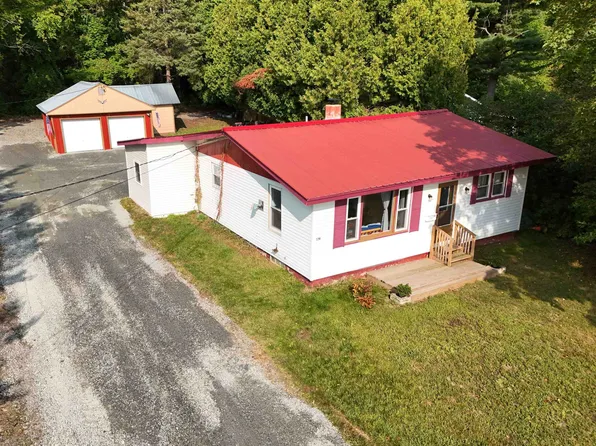 179 Farrant Street, Newport City, VT 05855