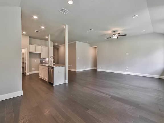 Plan 4019 Living Area