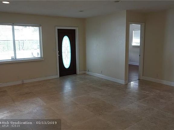 4th image of 2707 NE 33rd Ave