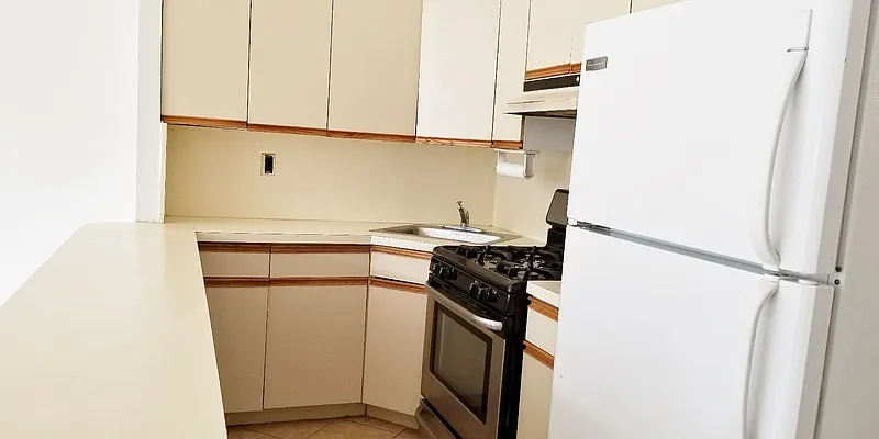 Rented by Azure Realty NY LLC | media 14