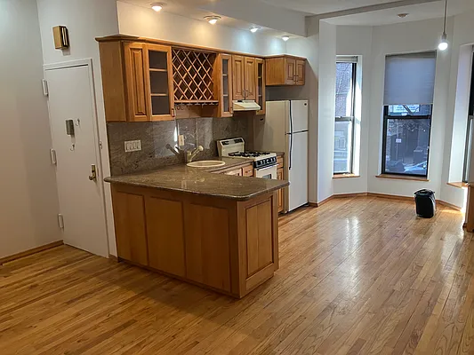 Rented by Dolores Buonocore, LREB | media 9