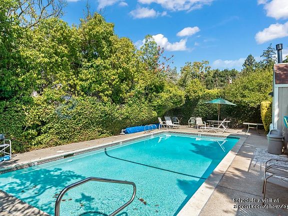 4th image of 165 Okeefe St APT 21