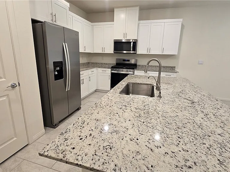 7647 Duran Harbor Ln — Photo 19
