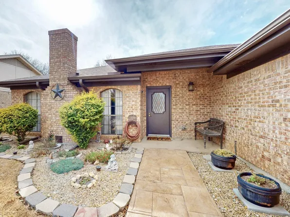 6629 Constitution Dr, Watauga, TX 76148