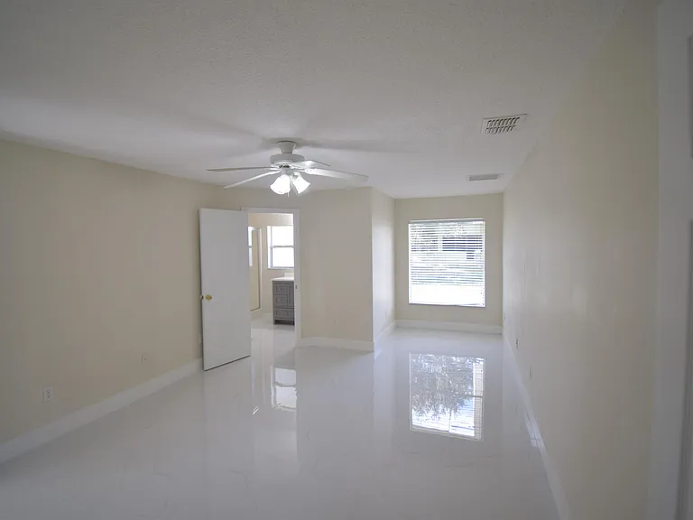 2198 SW Cameo Blvd — Photo 13