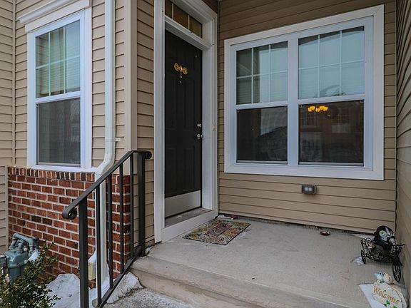 3rd image of 30 Clifford Cir