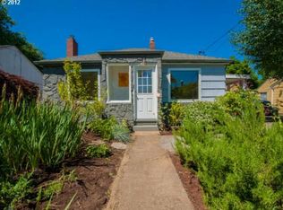 2033 NE Saratoga St, Portland, OR 97211