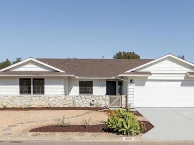 1009 La Reina Dr, San Marcos, CA, 92078