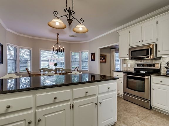 5th image of 1452 Greymont Ln