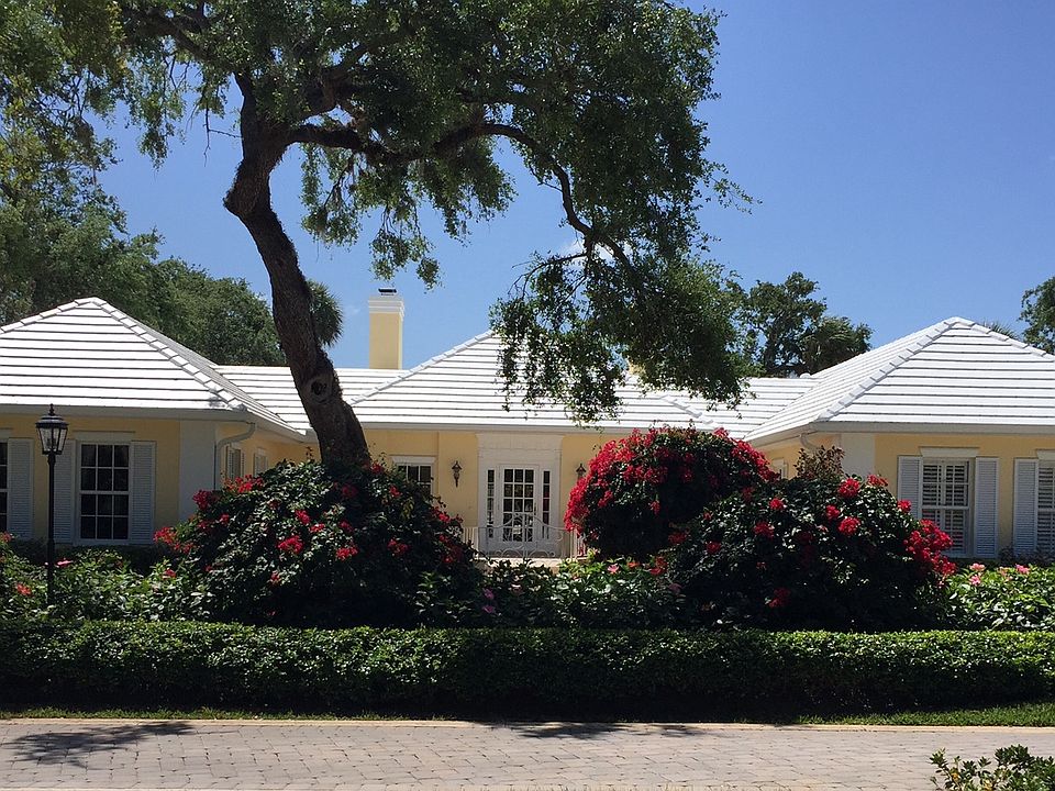 1st image of 121 Shores Dr