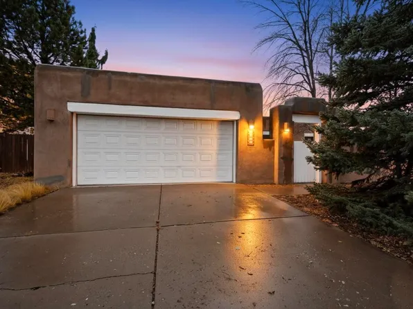 2712 Sol Y Luz Loop, Santa Fe, NM 87505
